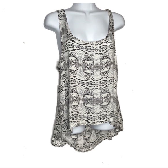 Felicite  B/W Printed Hi-Low Scoop Neck Tank Top 2 - Picture 4 of 8